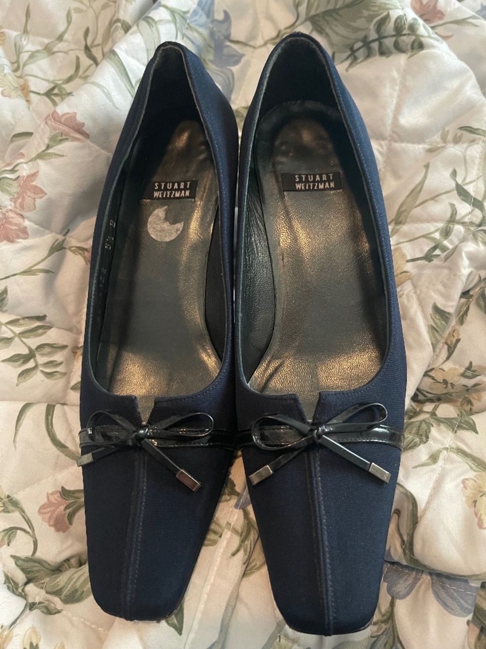 VTG Womens Stuart Weitzman Navy Square Toe Kitten Heels Black Bows 5.5B Office